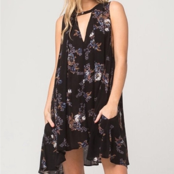 FREE PEOPLE BLACK FLORAL SLEEVELESS TRAPEZE TREE SWING MINI DRESS SZ XS - Picture 2 of 6